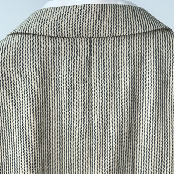 Nautica Sports Jacket Size 46T in EUC. Beige and Blue. 55% Viscose 45% Wool - Picture 14 of 16